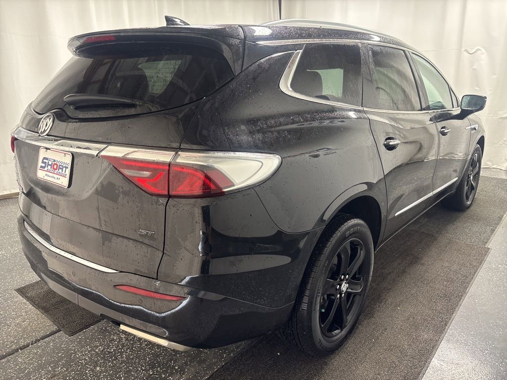 Used 2024 Buick Enclave Essence w/ Sport Touring Edition FWD image 4