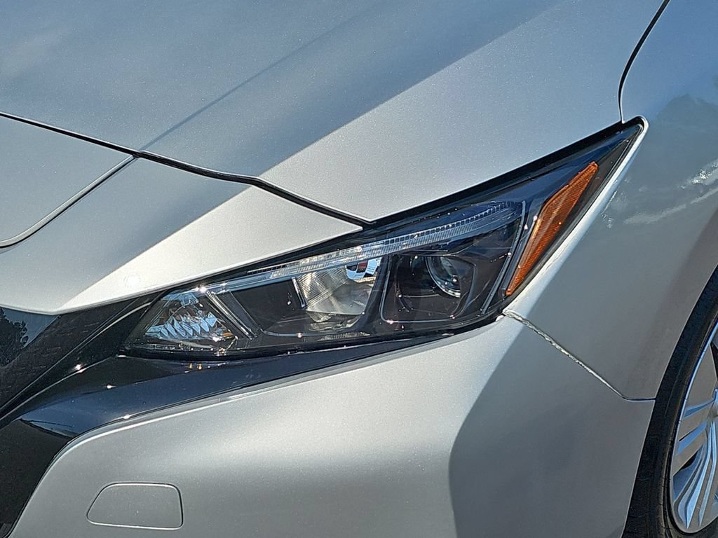 Used 2025 Nissan Leaf S FWD image 30