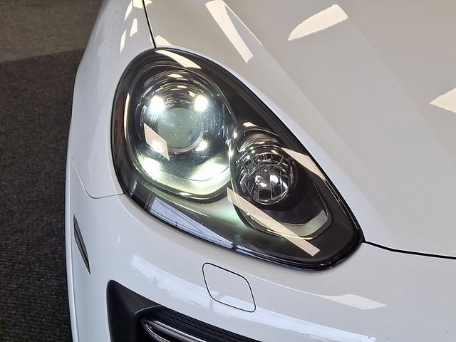 Used 2017 Porsche Cayenne GTS AWD/4WD image 8