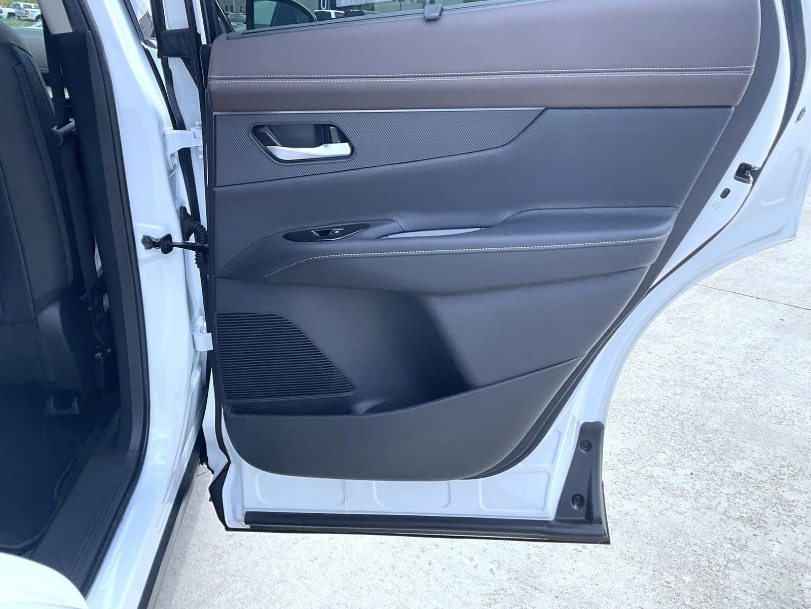 Certified 2025 Nissan Murano Platinum w/ Cargo Package AWD/4WD image 21