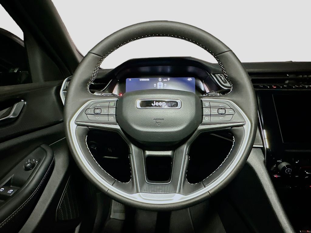 New 2025 Jeep Grand Cherokee 4WD image 7