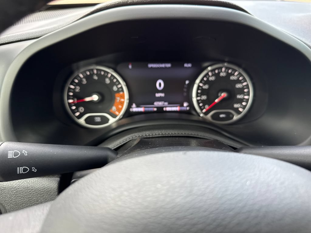Certified 2020 Jeep Renegade Limited w/ Safety and Security Group AWD/4WD image 19