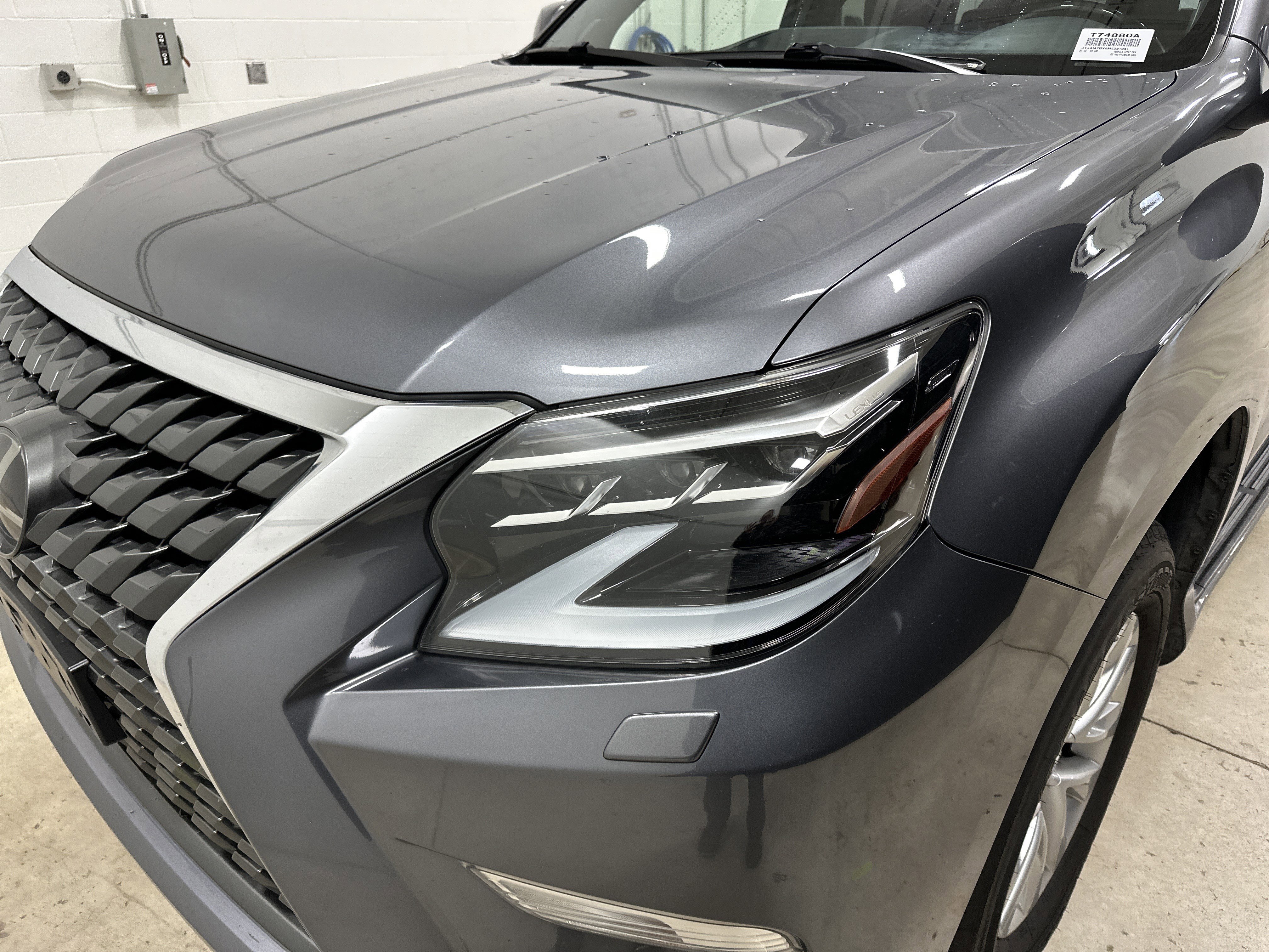 Used 2021 Lexus GX 460 Premium w/ Premium Package image 6