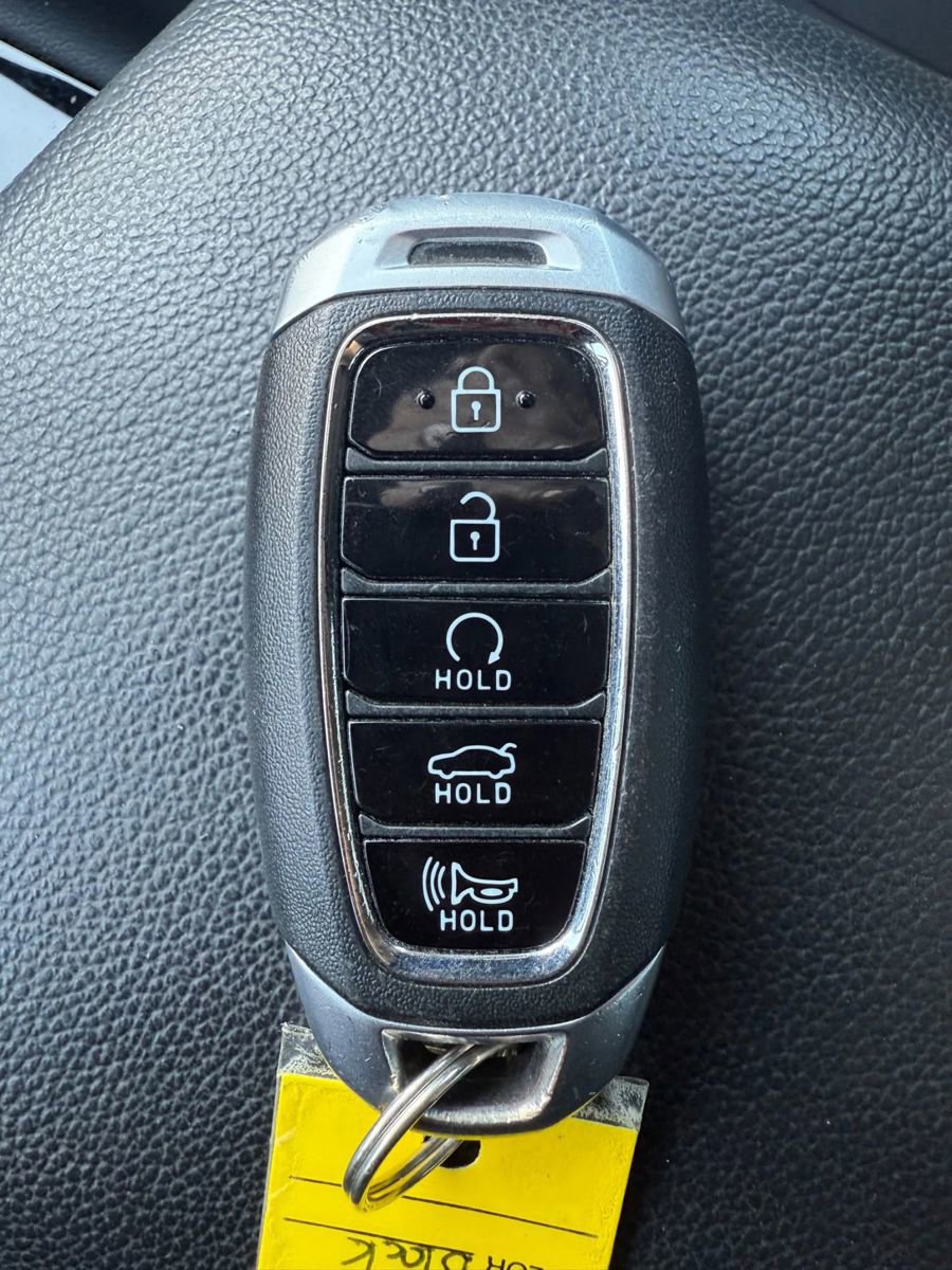 Used 2023 Hyundai Elantra Blue image 24