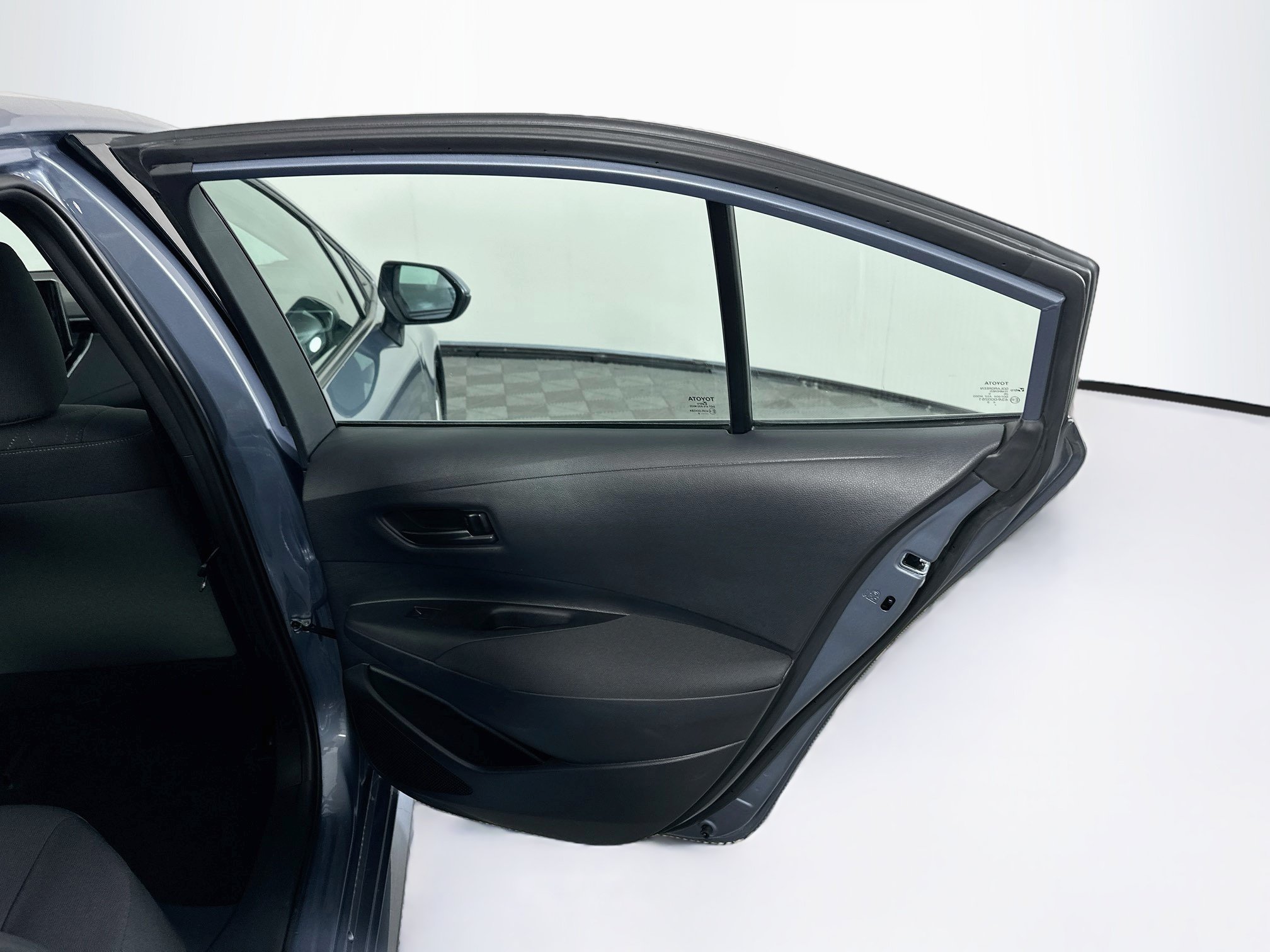 Used 2026 Toyota Corolla LE FWD image 30