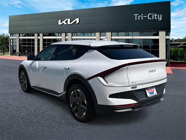 New 2025 Kia EV6 Light w/ Light LR Technology Package image 3