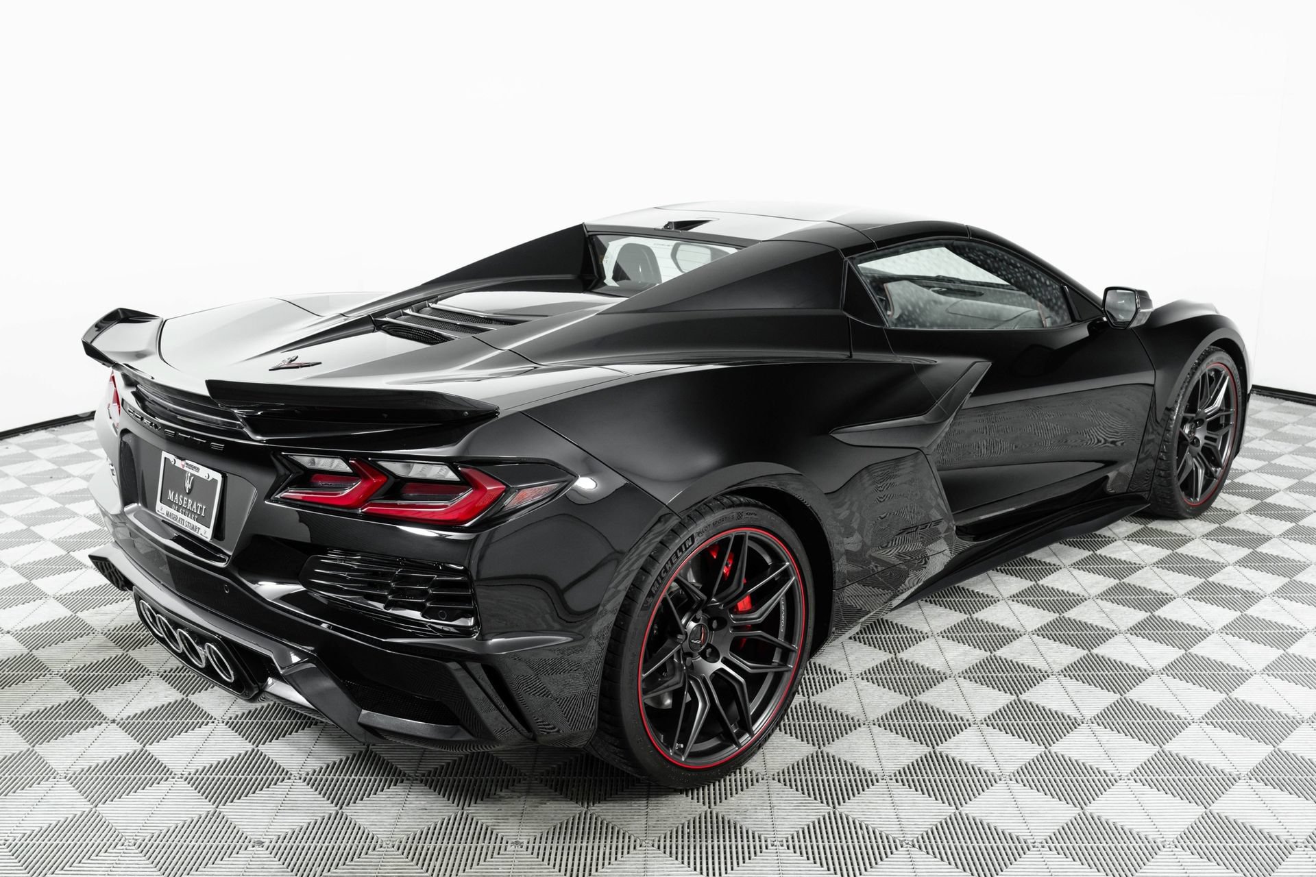 Used 2024 Chevrolet Corvette Z06 RWD image 45