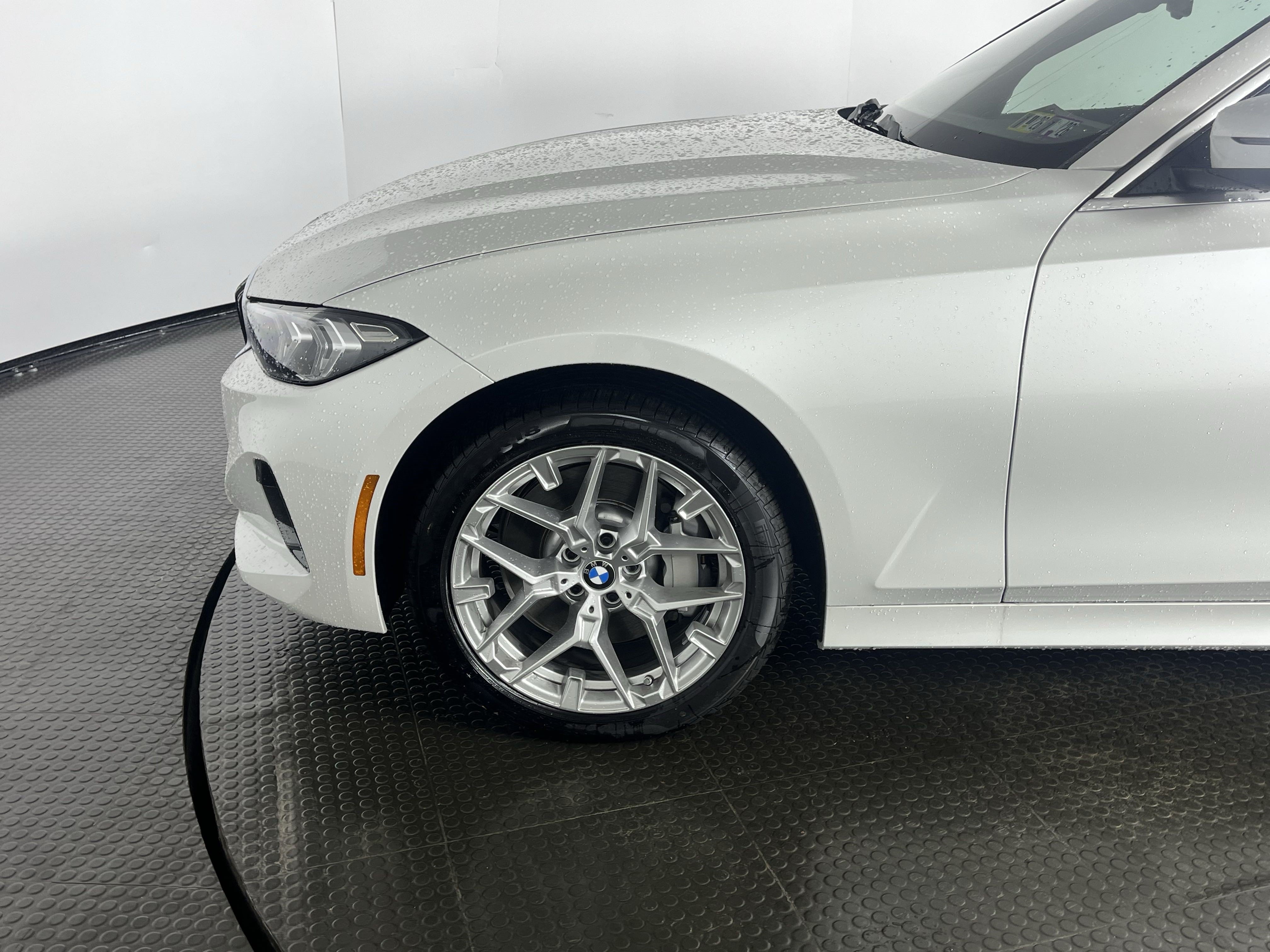 Certified 2025 BMW 330i xDrive Sedan w/ Convenience Package AWD/4WD image 4