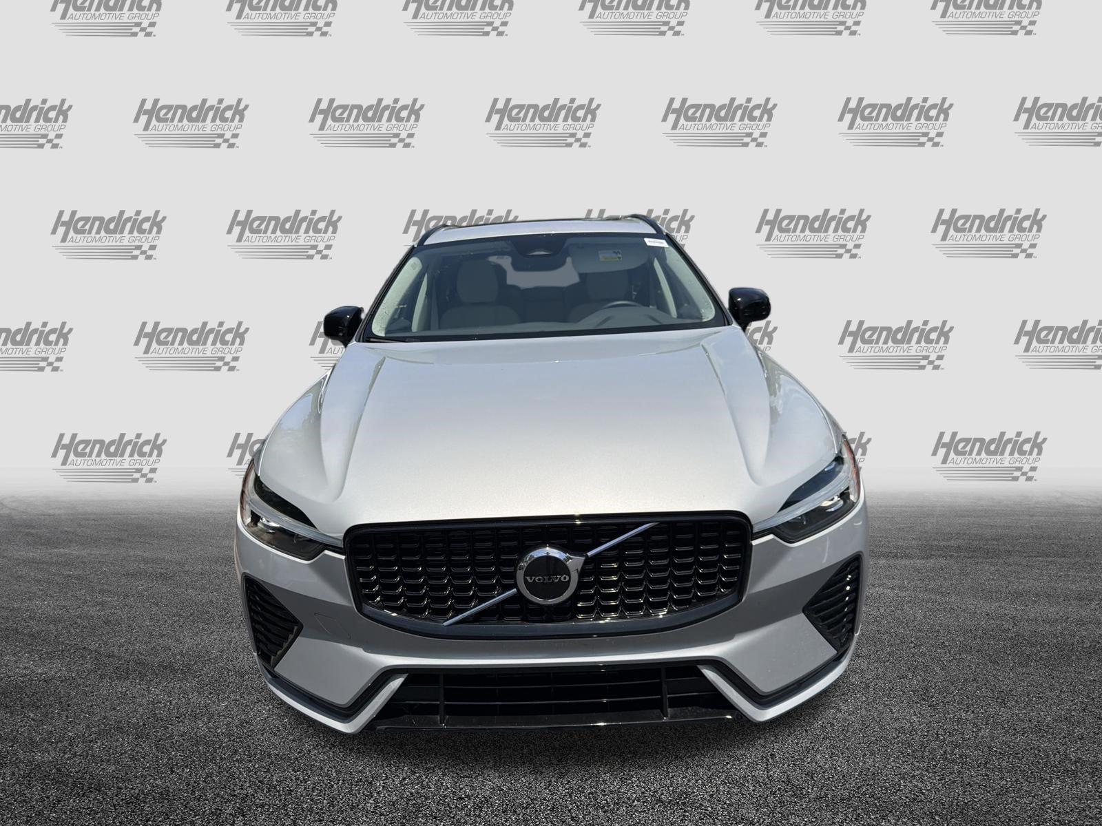 Certified 2024 Volvo XC60 B5 Core w/ Protection Package Premier AWD/4WD image 3