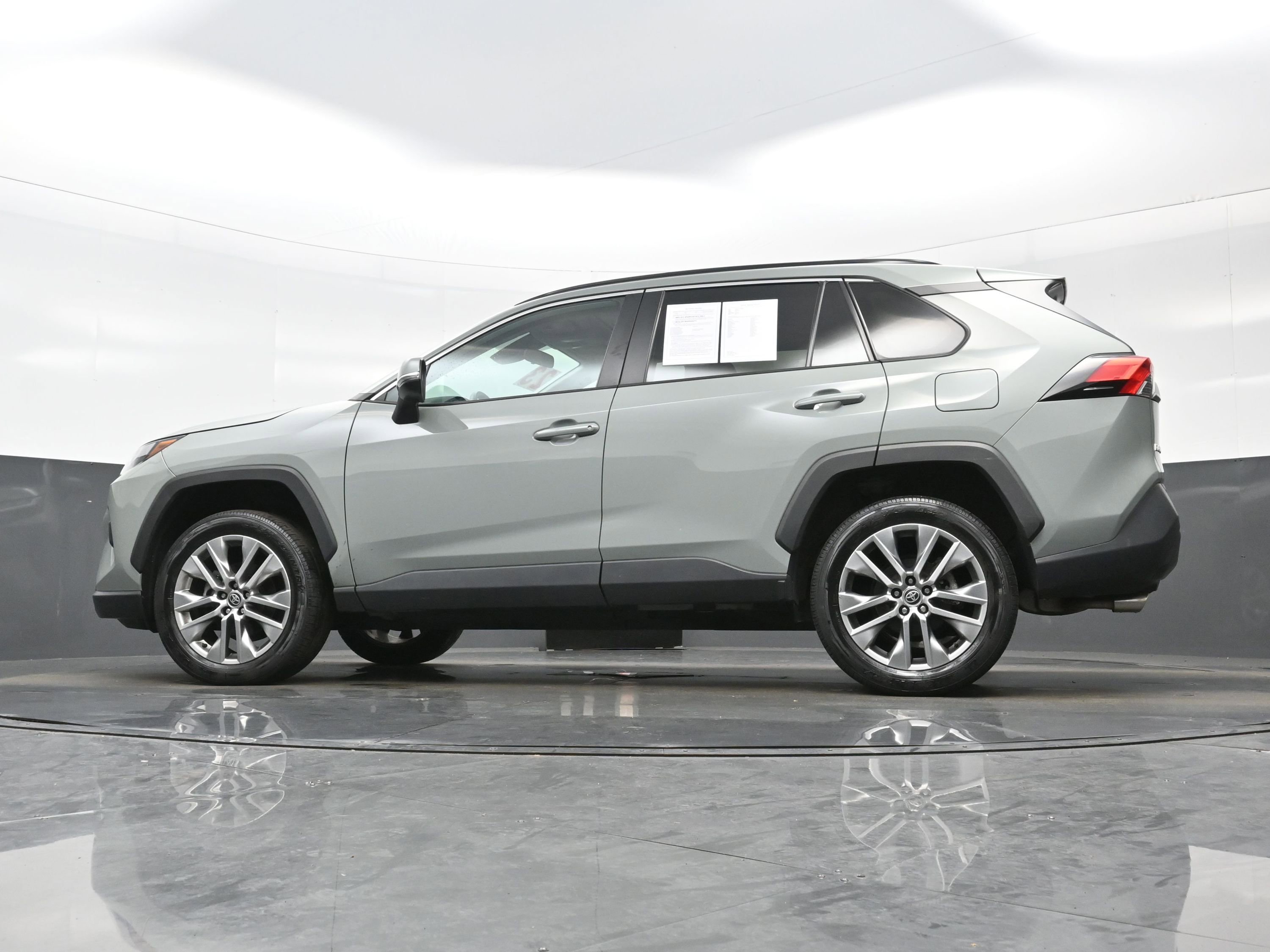 Used 2023 Toyota RAV4 XLE Premium AWD/4WD image 31
