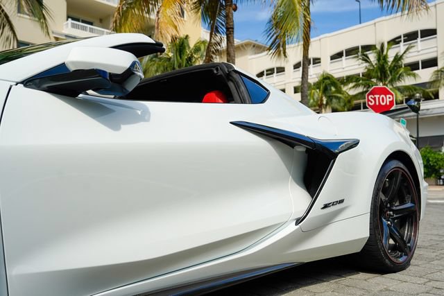 Used 2024 Chevrolet Corvette Z06 w/ Z07 Performance Package RWD image 11