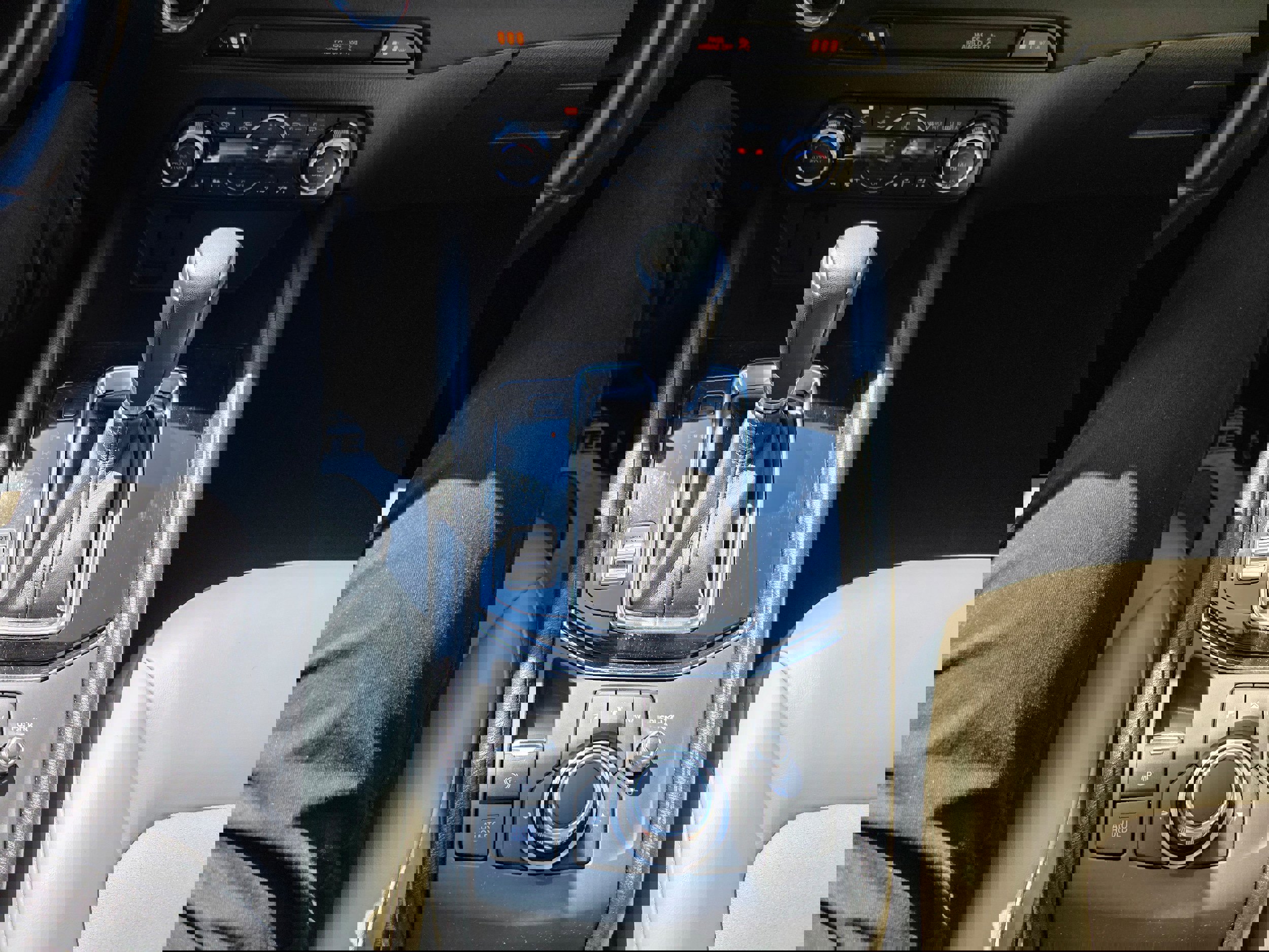 Used 2018 MAZDA CX-5 Touring w/ Preferred Equipment Package AWD/4WD image 13