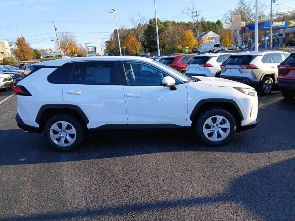 New 2025 Toyota RAV4 LE image 4