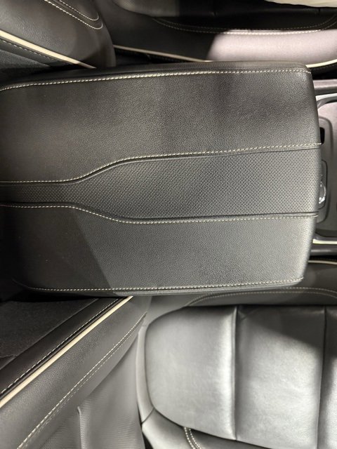 Used 2023 Chevrolet Traverse Premier image 28