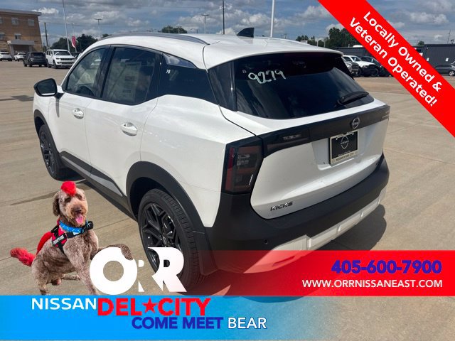 New 2026 Nissan Kicks SR w/ SR Premium Package FWD image 3