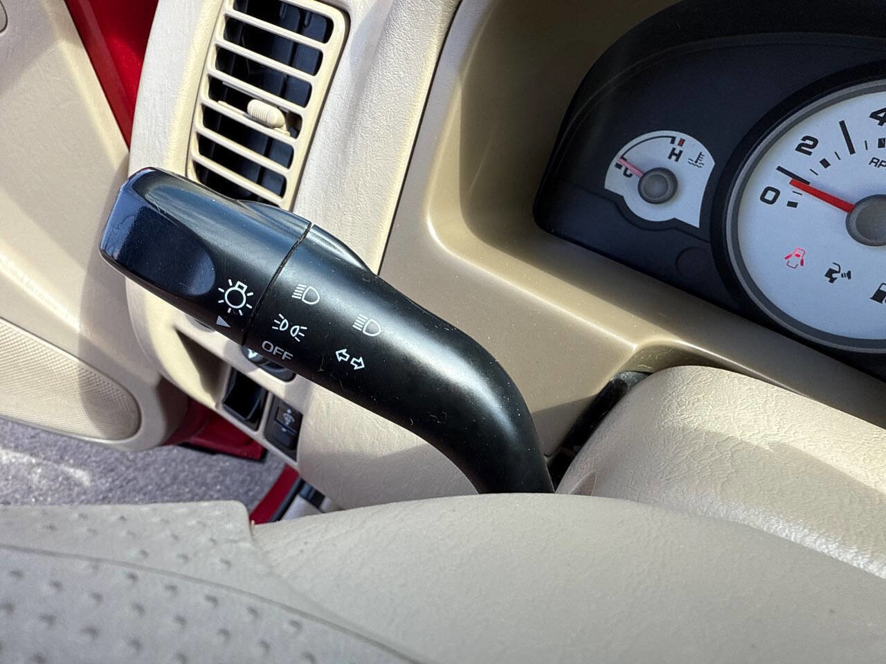 Used 2006 Ford Escape XLT image 27