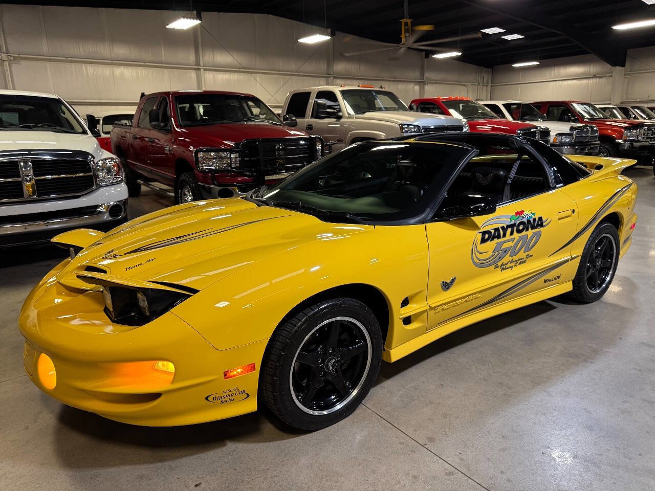 Used 2002 Pontiac Firebird Trans Am image 9