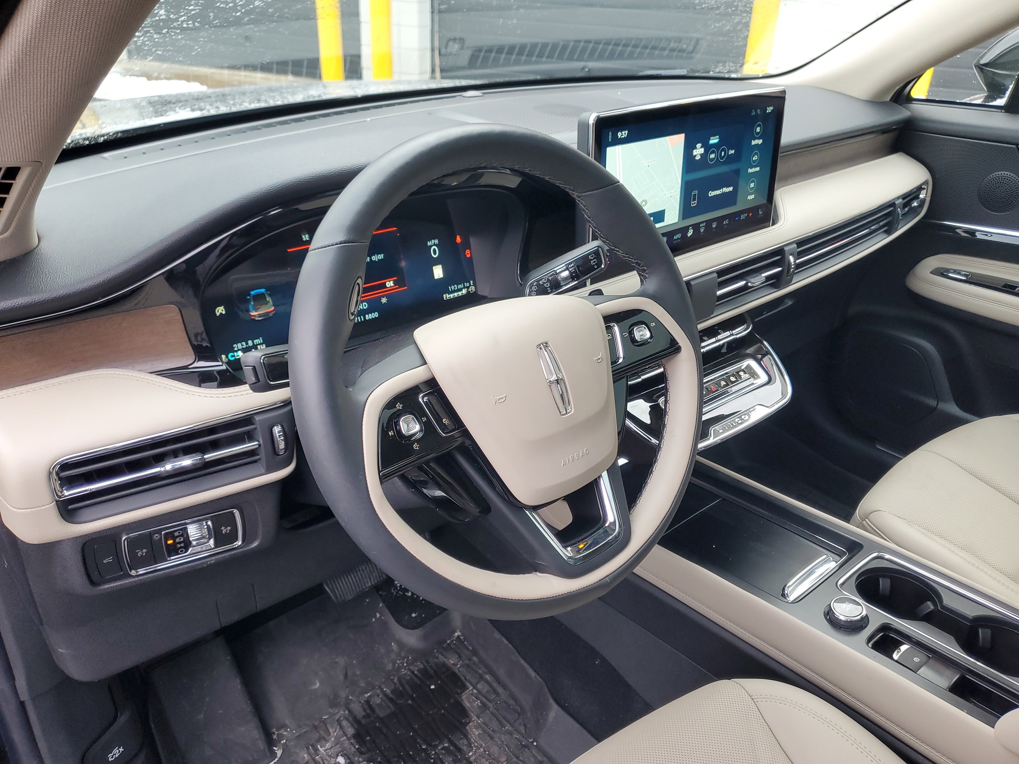 New 2025 Lincoln Corsair Reserve image 13