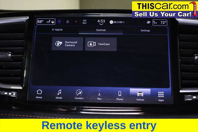 Used 2025 Chrysler Pacifica Pinnacle FWD image 21