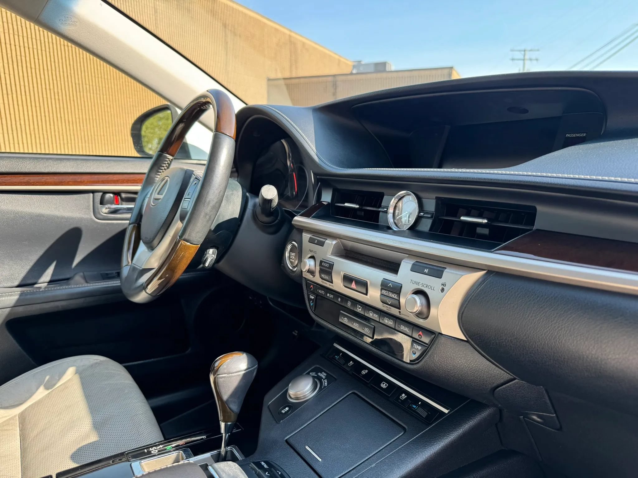 Used 2013 Lexus ES 350 w/ Luxury Pkg FWD image 27