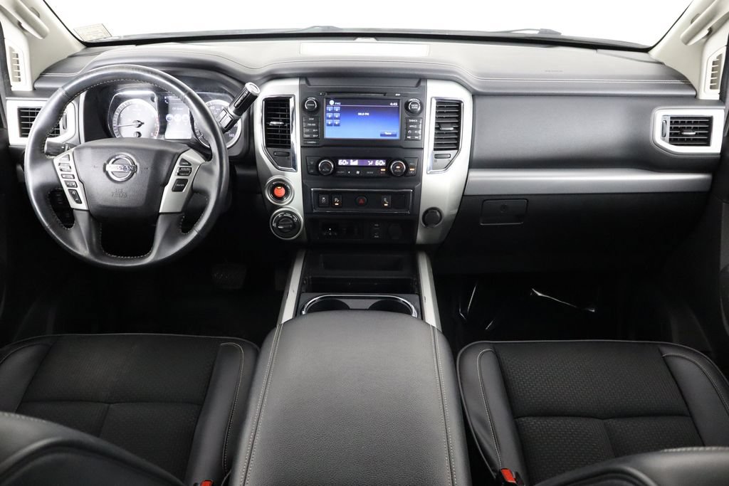 Used 2017 Nissan Titan PRO-4X AWD/4WD image 13