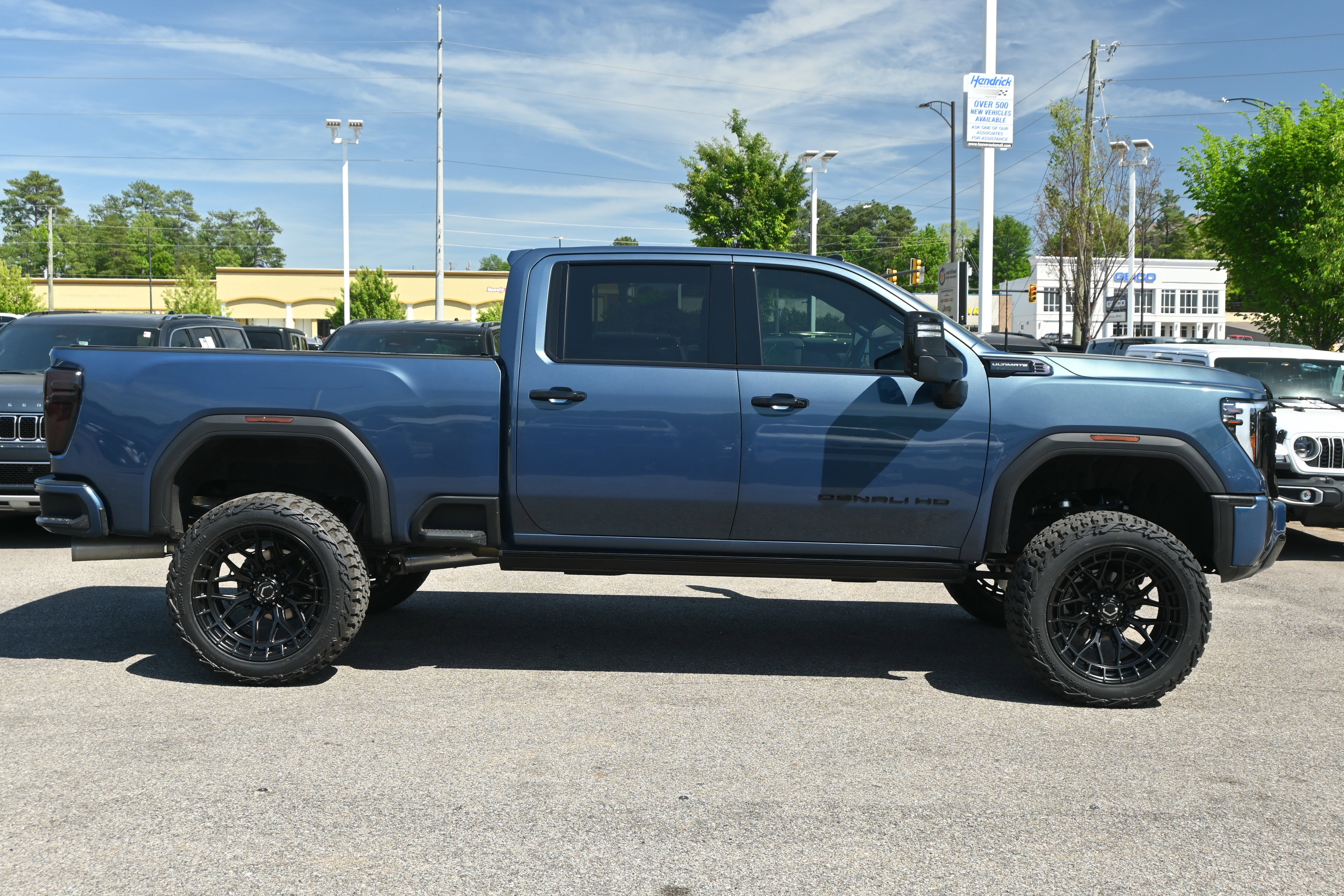 Used 2025 GMC Sierra 2500 Denali Ultimate image 16