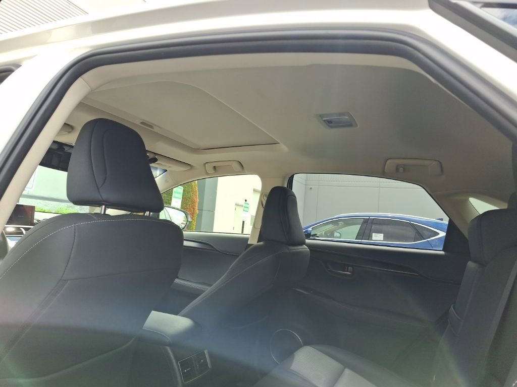 Used 2018 Lexus NX 300h AWD w/ Premium Package image 8