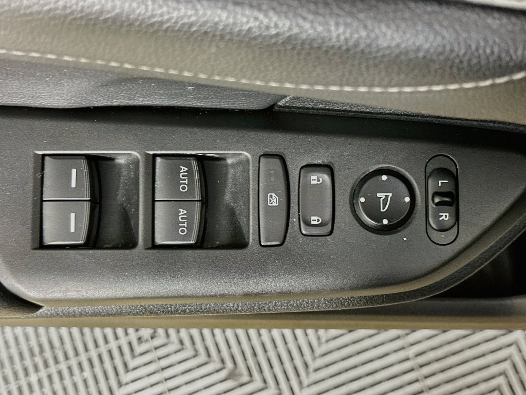Used 2018 Honda Civic Touring image 22