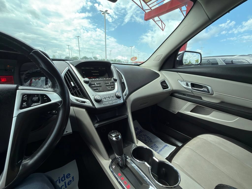 Used 2017 GMC Terrain SLT w/ Sun And Destination Package AWD/4WD image 15