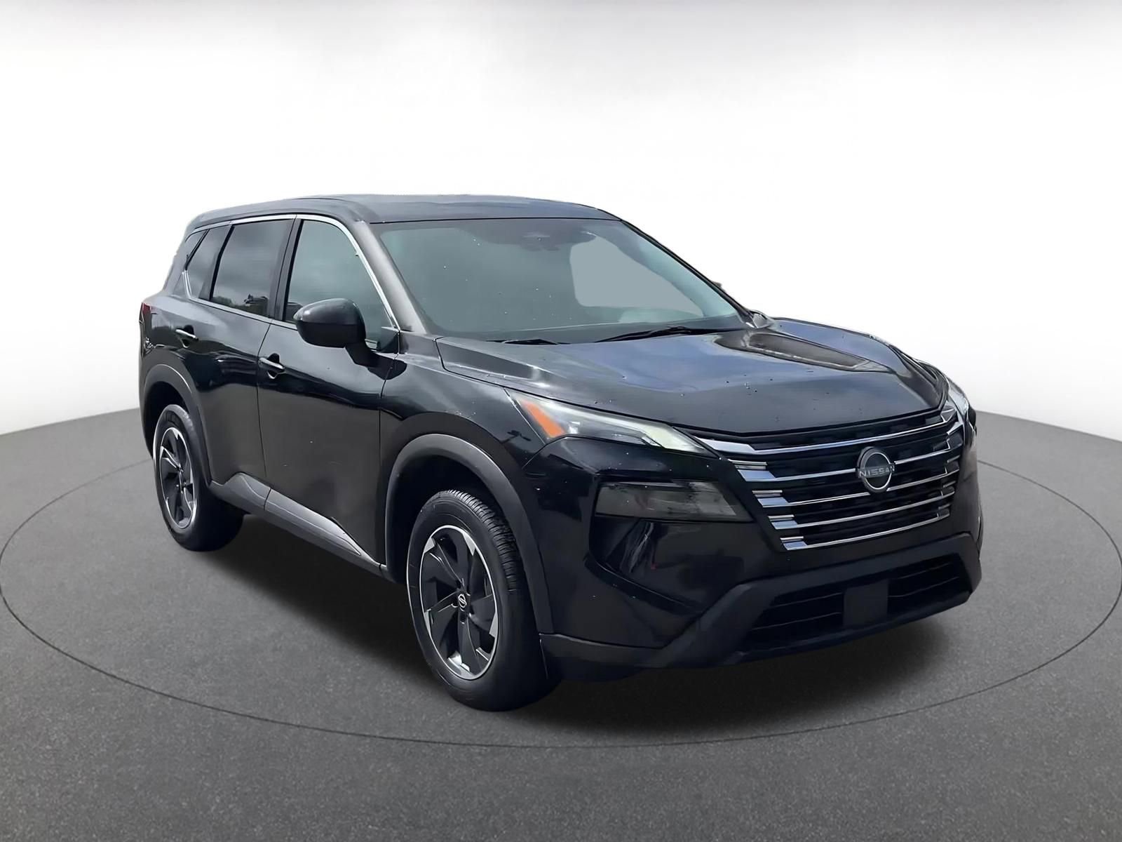 Used 2025 Nissan Rogue SV FWD image 2