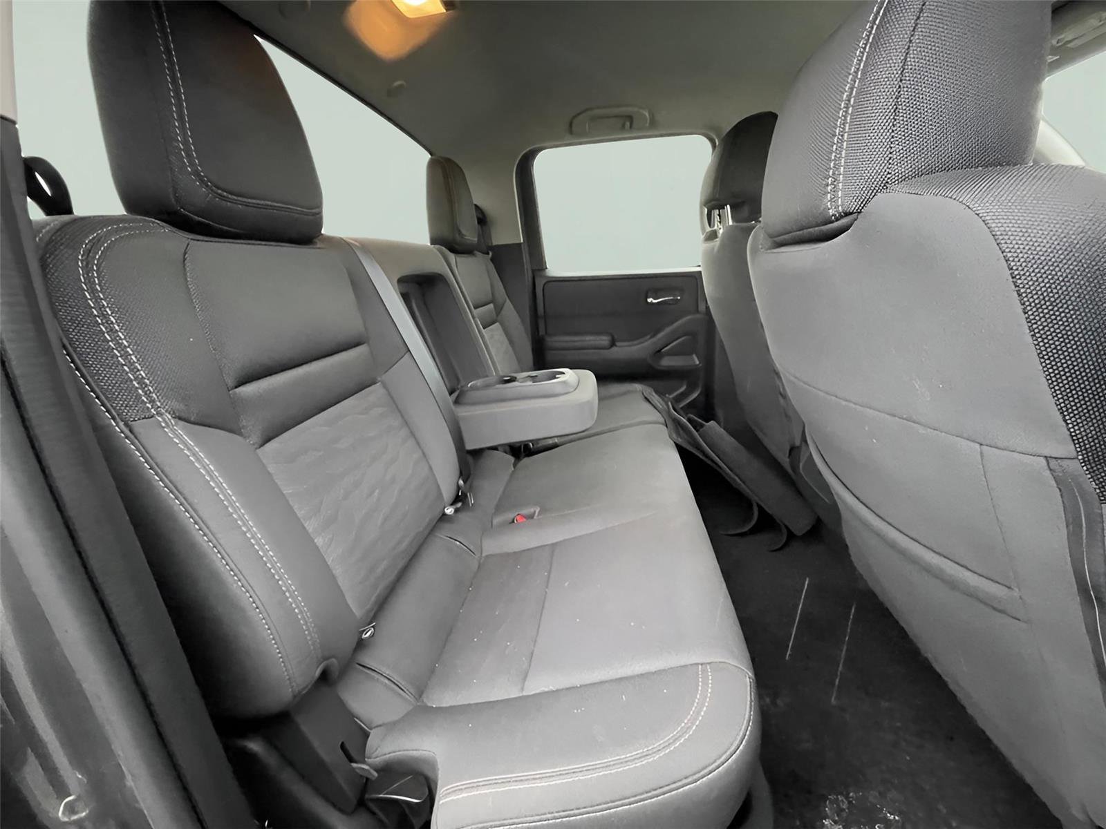 Used 2023 Nissan Frontier SV w/ Technology Package image 21