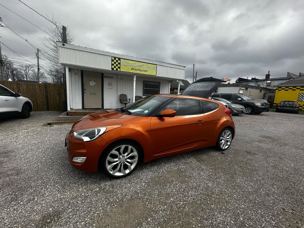 Used 2012 Hyundai Veloster w/ Style Pkg image 1