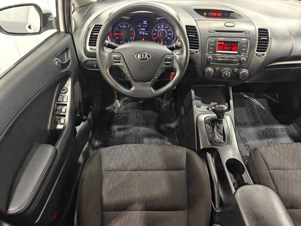 Used 2016 Kia Forte LX FWD image 4