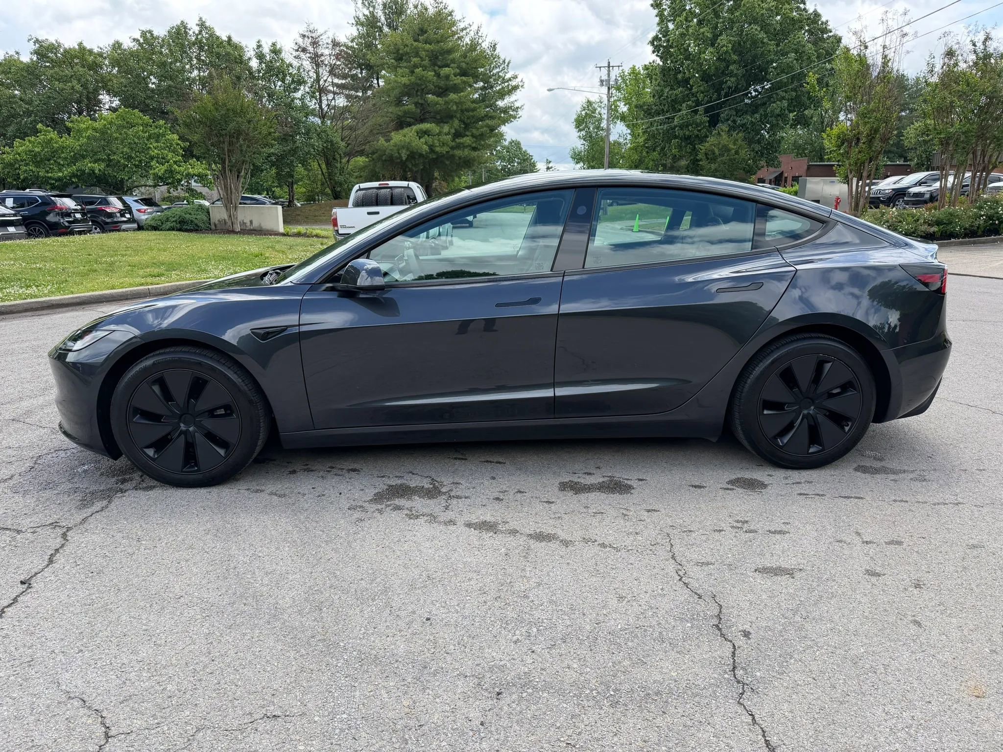 Used 2024 Tesla Model 3 Standard Range RWD image 8