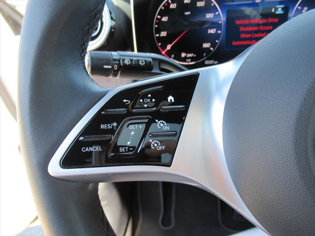 Used 2025 Mercedes-Benz GLC 300 image 21