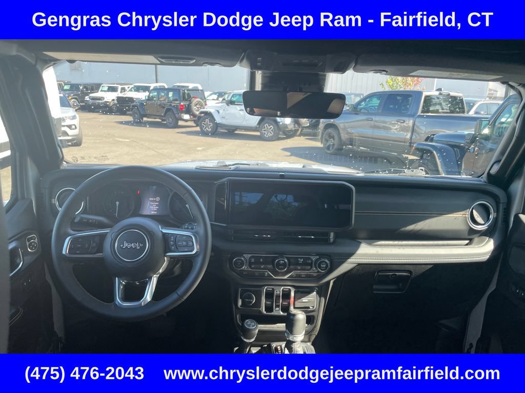 Certified 2024 Jeep Wrangler Unlimited Sahara w/ Technology Group AWD/4WD image 59
