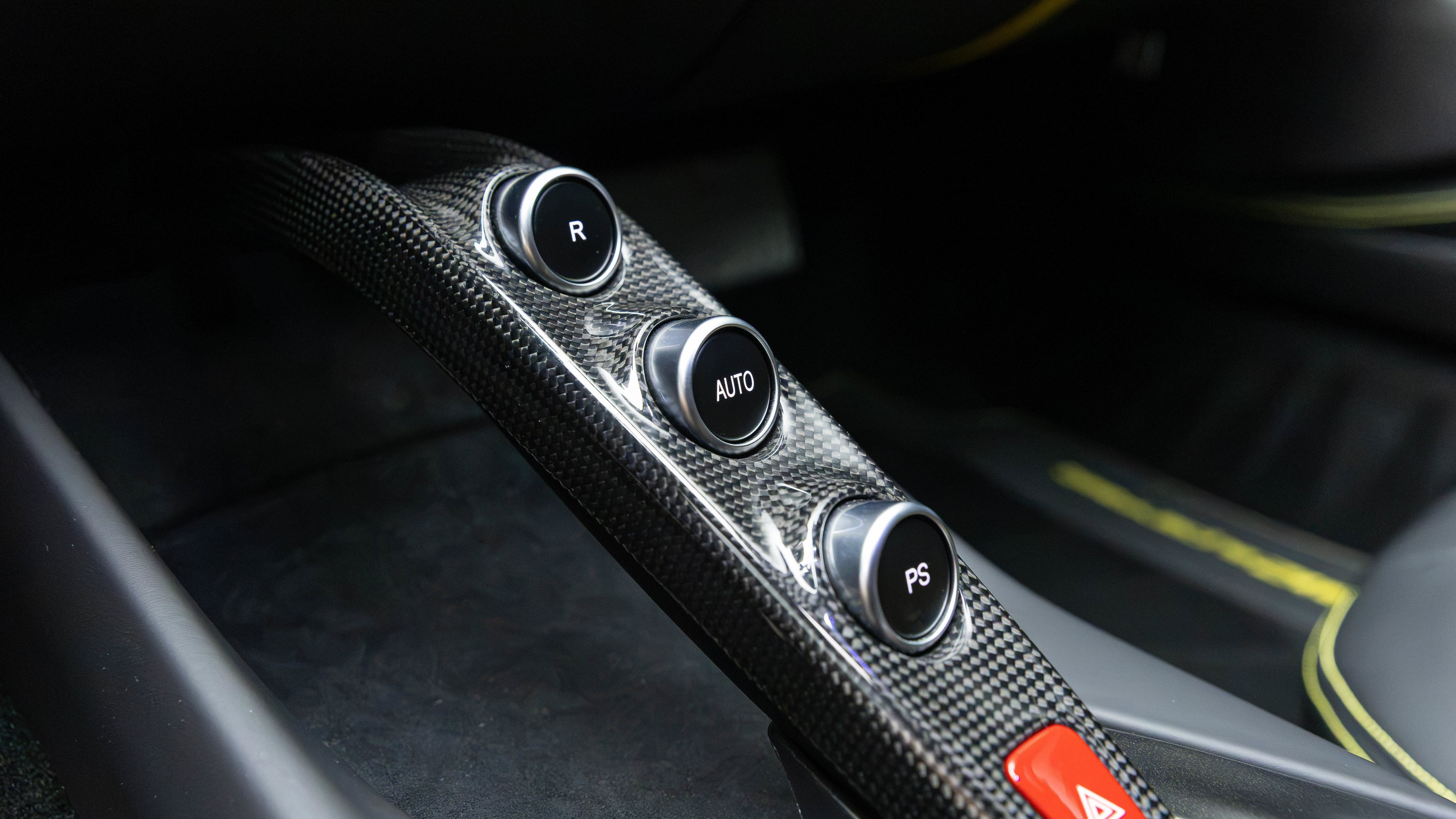Used 2020 Ferrari 812 Superfast RWD image 36