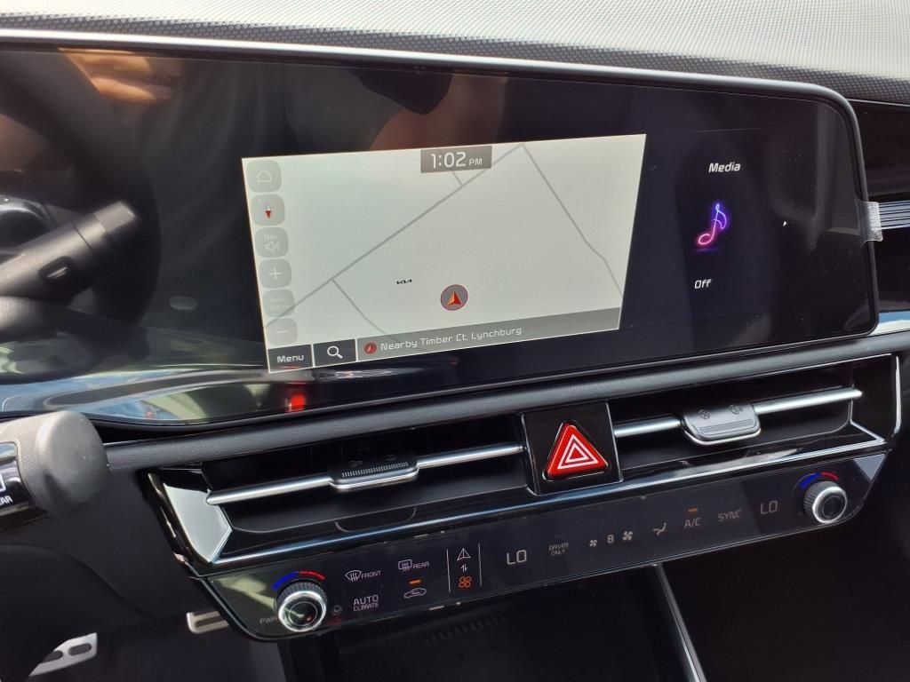 New 2025 Kia Niro EX Touring image 22