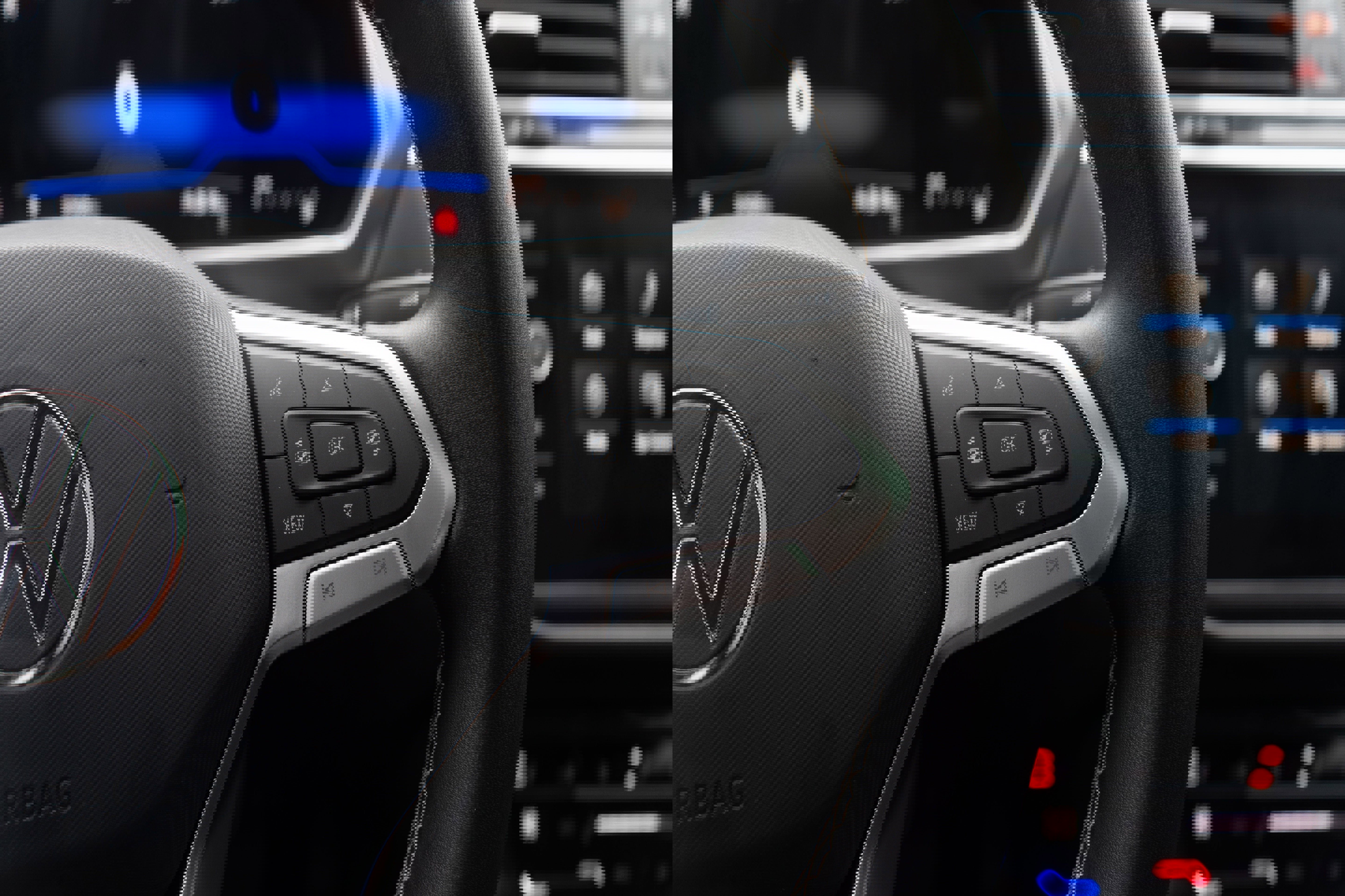 Certified 2023 Volkswagen Tiguan SE w/ Panoramic Sunroof Package image 15