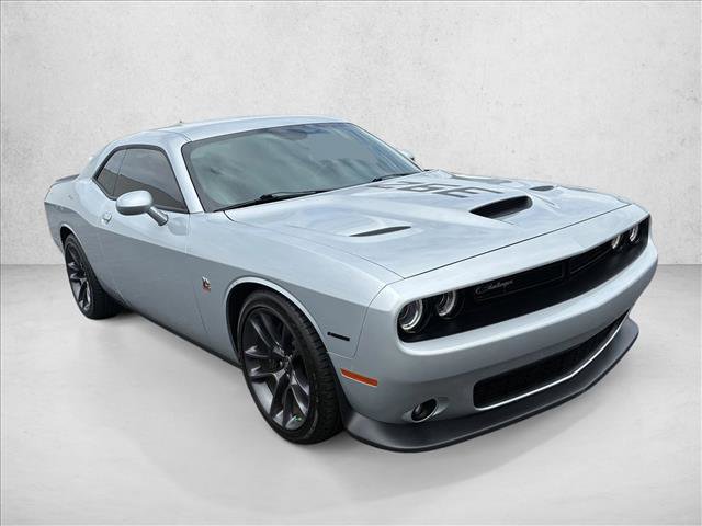 Used 2022 Dodge Challenger R/T Scat Pack w/ Driver Convenience Group RWD image 3