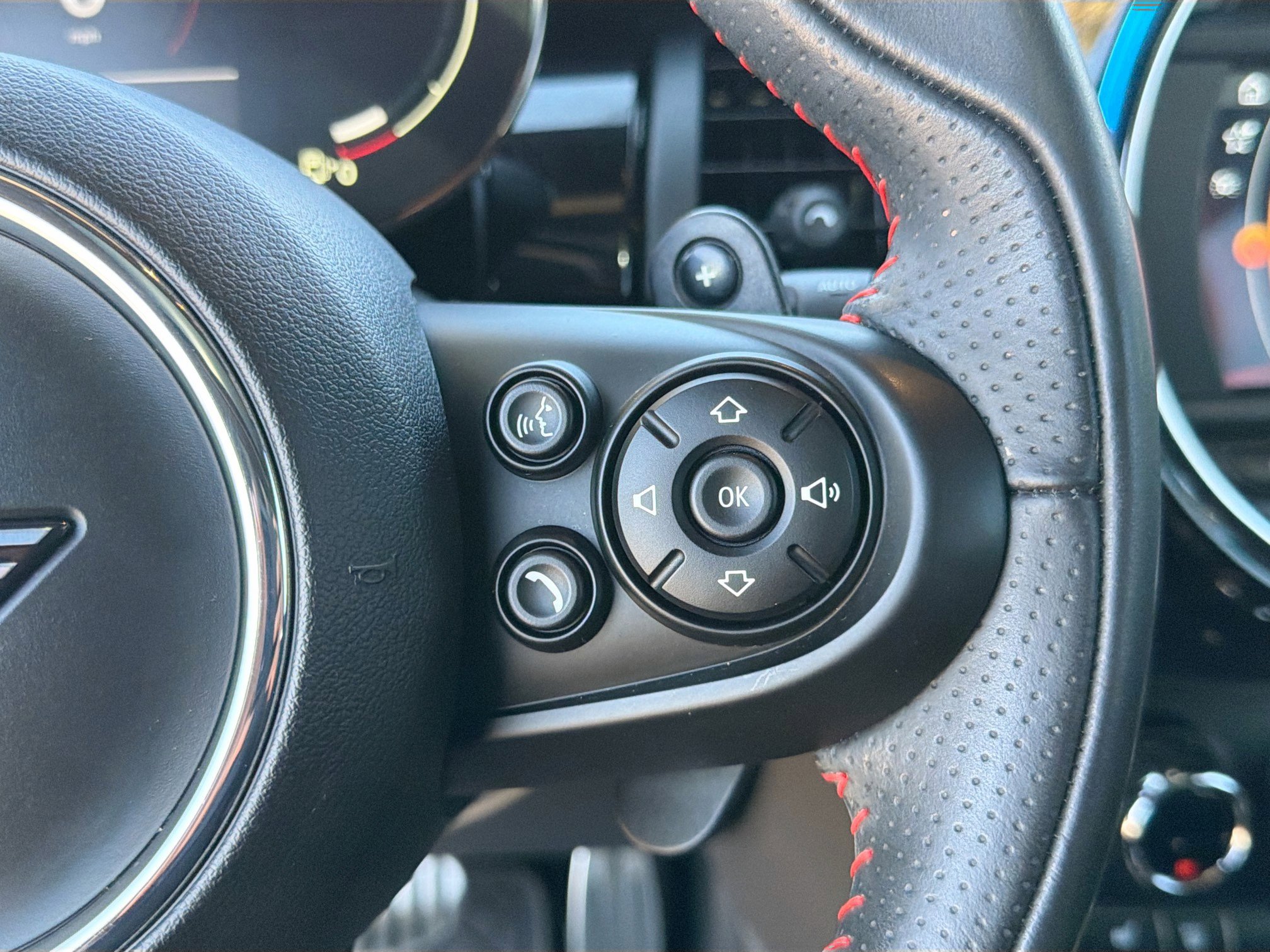 Used 2021 MINI Cooper S w/ 6.5" Touchscreen Package image 31