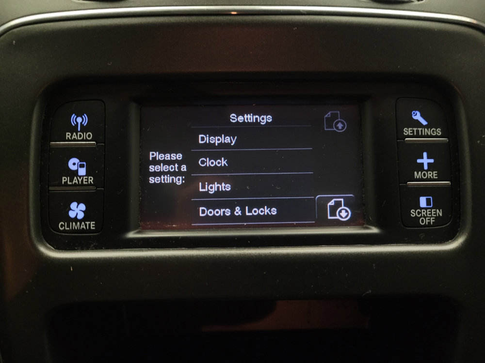 Used 2018 Dodge Journey SXT FWD image 25
