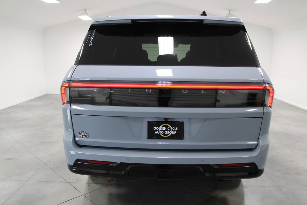 New 2025 Lincoln Navigator Reserve w/ Jet Appearance Package image 7