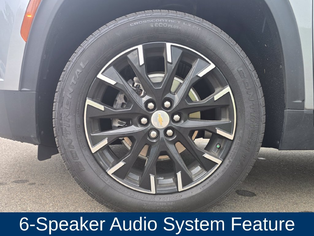 Used 2025 Chevrolet Traverse LT w/ Sun and Wheel Package FWD image 9