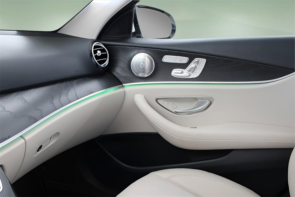 Used 2017 Mercedes-Benz E 300 4MATIC image 16