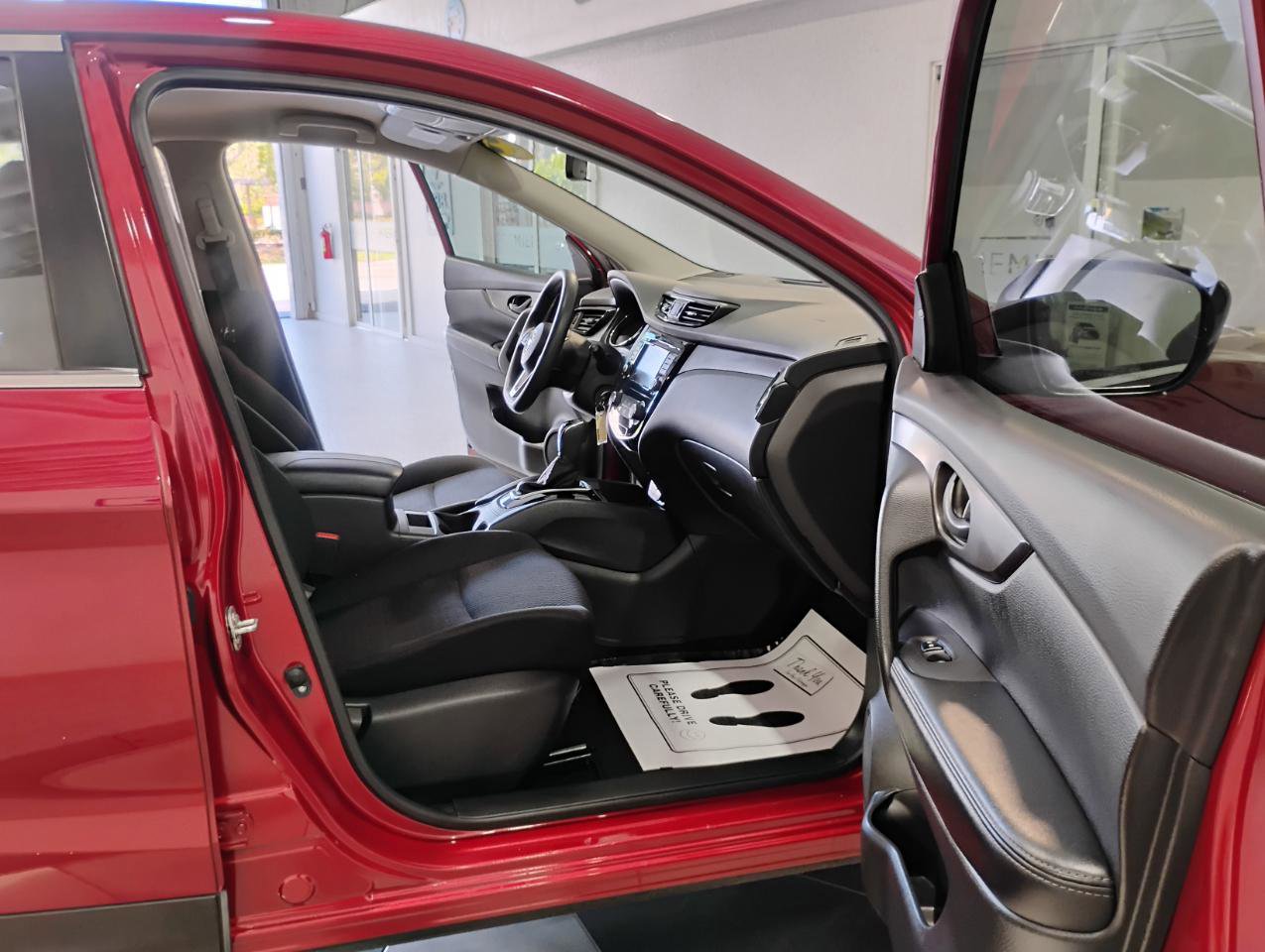 Used 2020 Nissan Rogue Sport S w/ Appearance Package FWD image 45