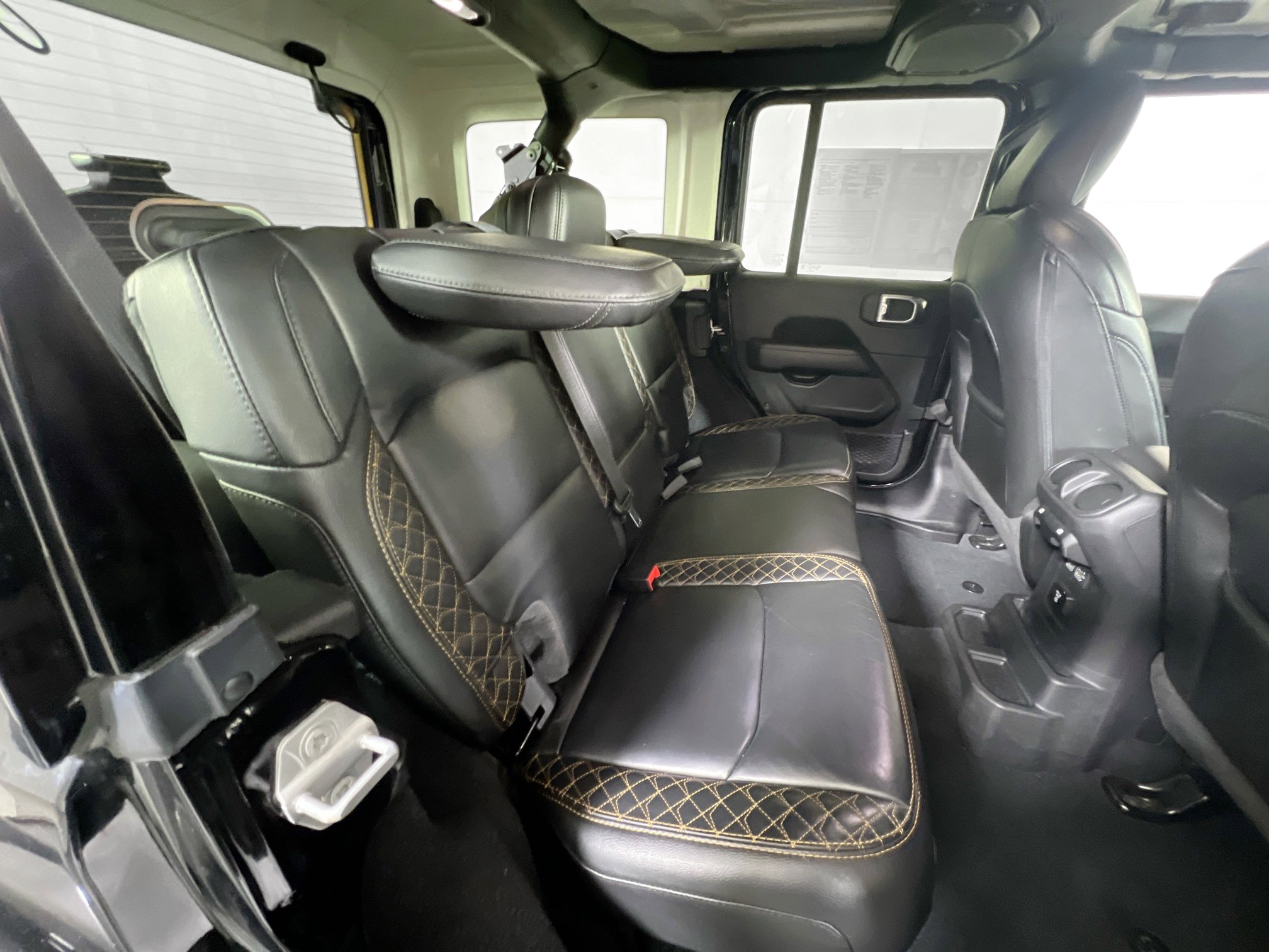 Used 2022 Jeep Wrangler Unlimited Sahara image 26