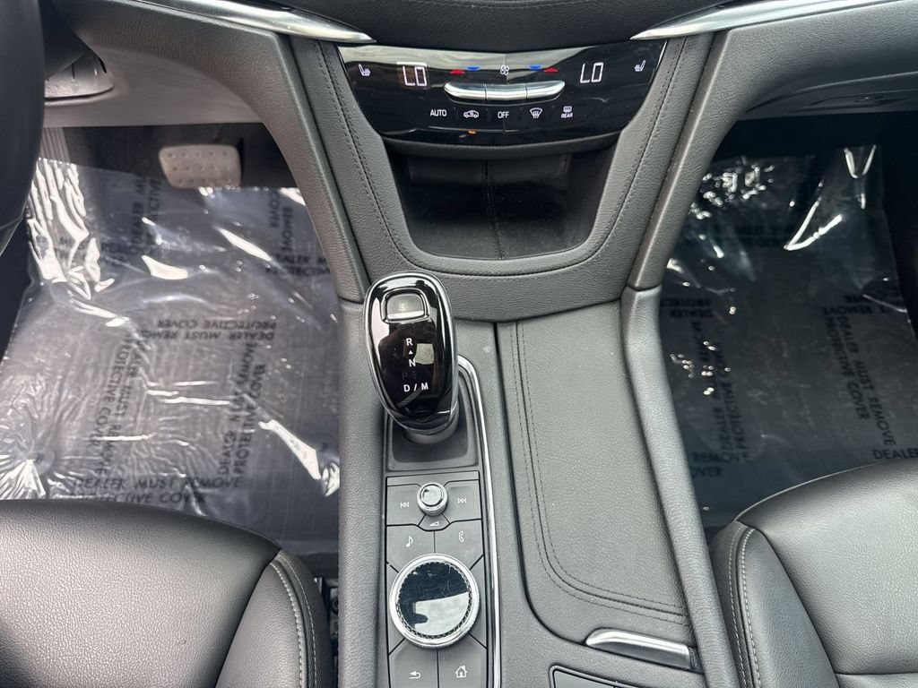 Used 2021 Cadillac XT6 Luxury w/ LPO, Floor Liner Package FWD image 23