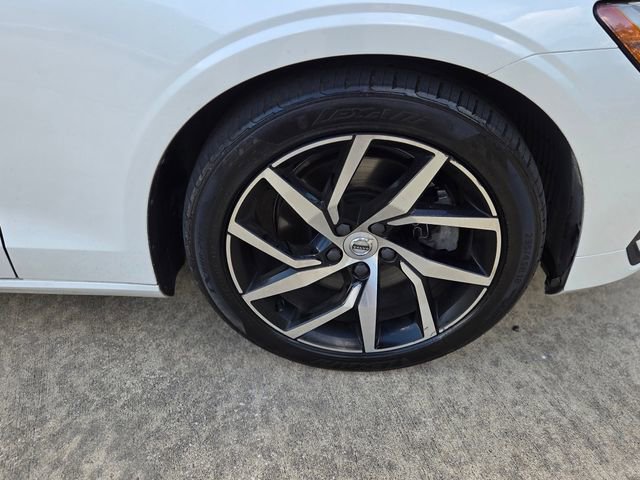 Used 2020 Volvo S60 T5 Momentum image 13