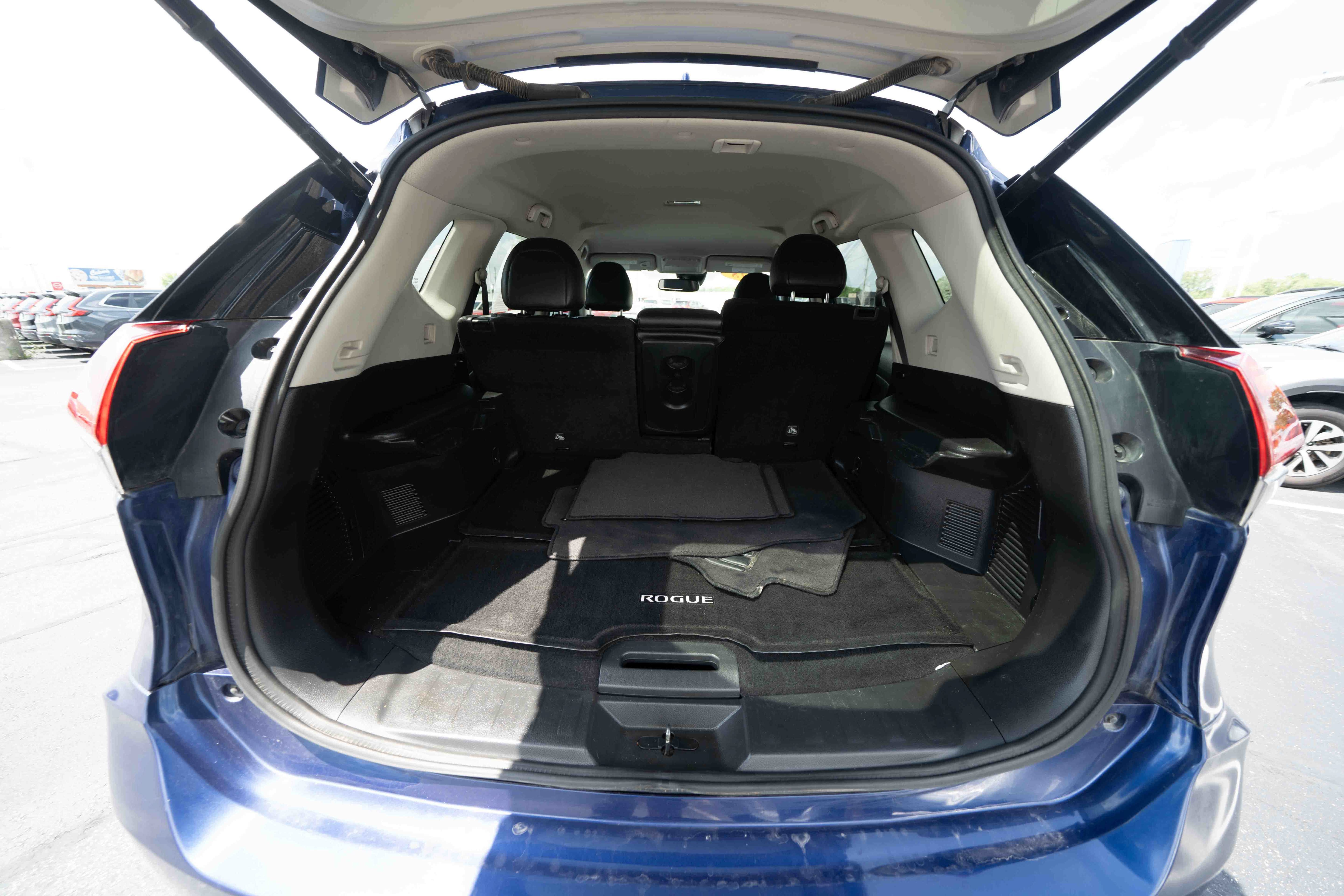 Used 2018 Nissan Rogue SL AWD/4WD image 28